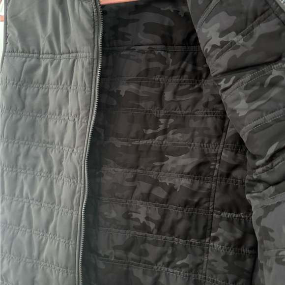 Reversible Black Puffer Vest by [Fishhippie] - Picture 4 of 5